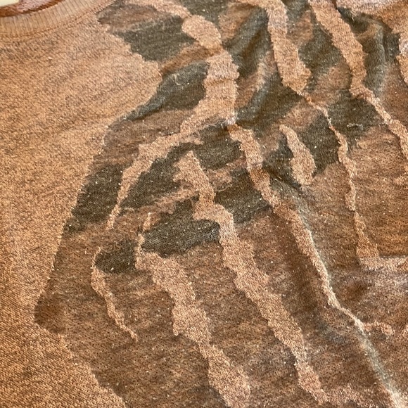 3/$5 Short sleeve sheer sweatshirt - Picture 2 of 3